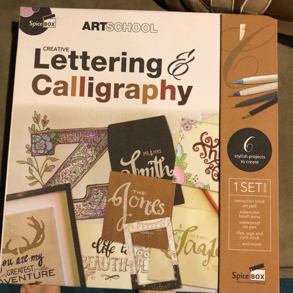 ArtSchool Lettering and Calligraphy Set